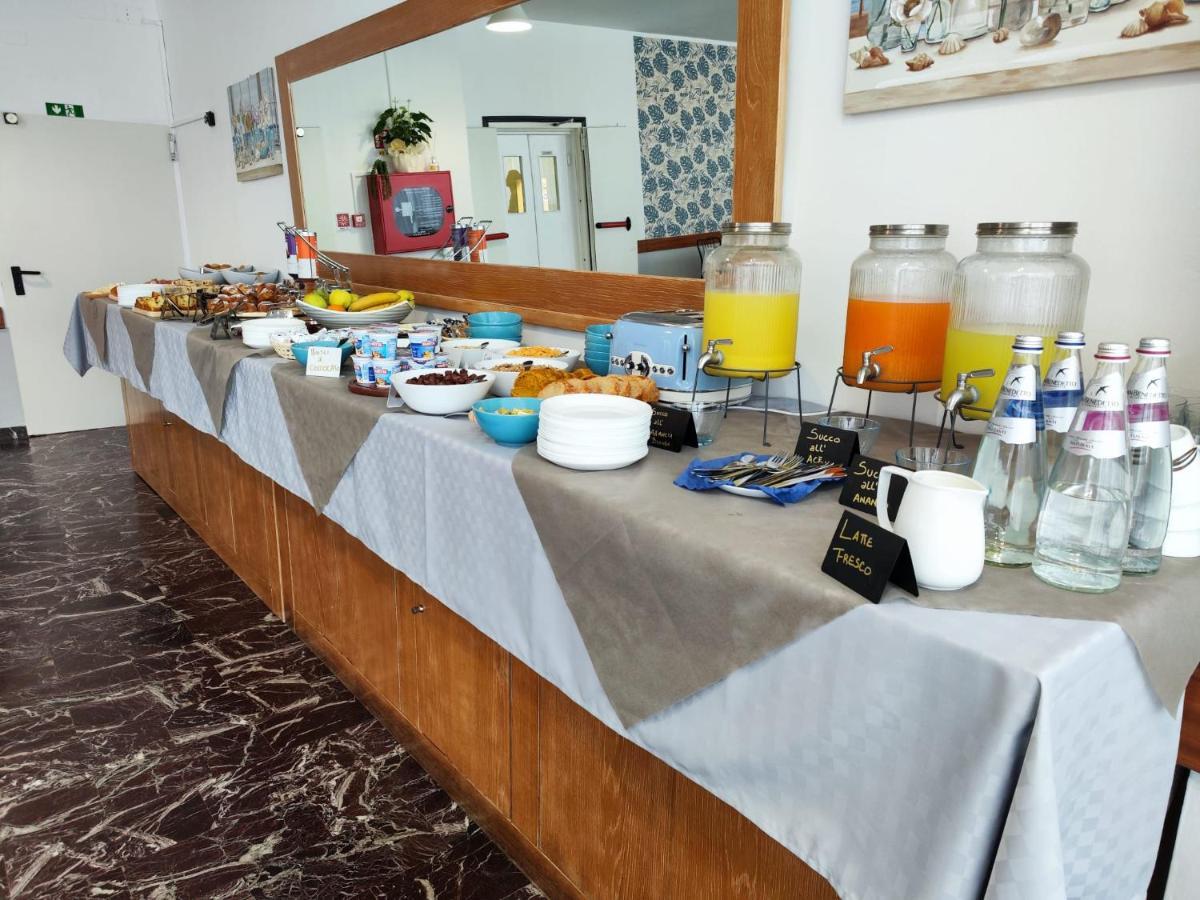 Hotel La Torre Cervia Eksteriør billede