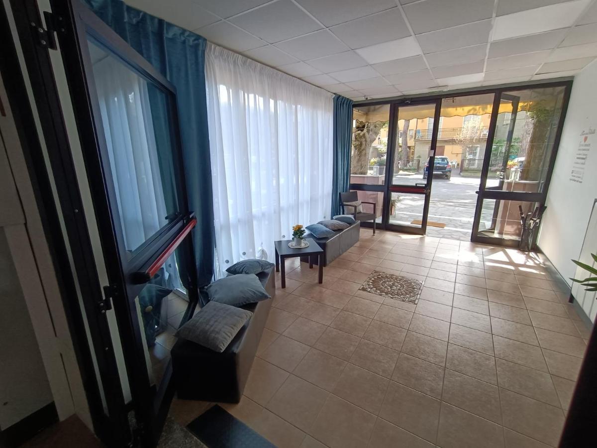 Hotel La Torre Cervia Eksteriør billede